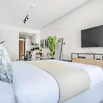 Frank Porter - Ahad Residences