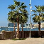 1Br Luxurious Beachfront Apartment