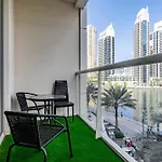 Marina Views Tower I Waterfront Apartment