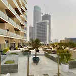 Luxury Binghatti Canal View Apt In Business Bay