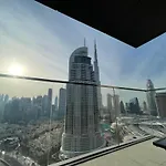 Burj Khalifa View, 3 Bedroom Apartment In Boulevard Point, Connected To Dubai Mall