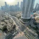 Burj Khalifa View, 3 Bedroom Apartment In Boulevard Point, Connected To Dubai Mall