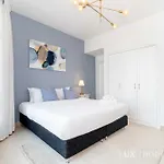 Lux - The Park Island Suite View 2
