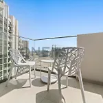 Farhad Azizi - 10 Mins From Dubai Airport
