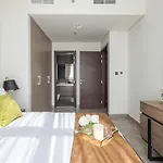 Frank Porter - Majestique Residence 2
