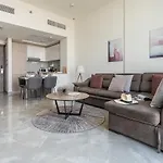 Frank Porter - Majestique Residence 2