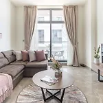 Frank Porter - Majestique Residence 2