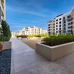Splendid Brand New Apartment Near The Beach