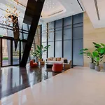 Luxurious Flat 3 Min To Burj Khalifa Sleeps 3