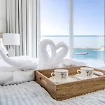Elegant 1Br Apartment With Sea View And Free Beach Access