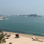 Al Dabas Beach Views, 3Bd Sleeps 6, Beachfront Beach & Pool Access