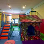 Bright Apt- Close To Barasti Beach