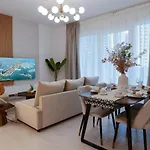 La Vie On Jbr