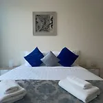 Very Convenient Apartment Steps To Metro And Marina Mall Managed By Sunnyhomes