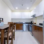 Dubai Modern Apartment L Sleeps 4 L 2 Baths