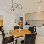 New I Modern I 1Bdr I 17 Icon Bay Tower 2