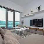 Elegant 2Br View With Rooftop Pool The Bay
