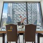 Luxurious 2 Bed Next To Burj Khalifa, Hosted By Desert City Stays