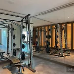 Welhome - Luxury Apartment Facing Burj Khalifa With Terrace