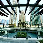 Poshy 1Br Apartment W Marina Bay View Next To Marina Mall