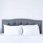 Prestigious Burj Royale Luxury Apartments Downtown