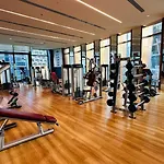 Dubai Mall Direct Connection Apartment - Burj Vista
