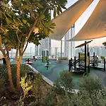 Luxurious 2Bdr Apartment In Paramount Towers With Stunning Burj Khalifa Views