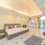 Modernized 6 Bedroom Villa