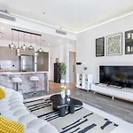 Classy 2 Bedrooms Near Burj Khalifa