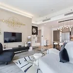 Iconic Burj Khalifa 2 Bedroom Apartment Downtown By Gua Gua Holiday Home