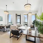 First Class 2Br With Full Dubai Skyline & Sea View