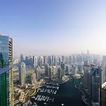 Luxurious Apartment With Panoramic Views At Dubai Marina