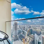 Exclusive 4 Bedroom Apartment I Burj Khalifa And Fountain Views I Free Wi-Fi, Pool, Gym & Parking I By Meerak
