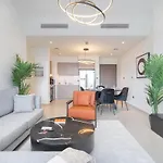 Gorgeous 2-Bedroom In Downtown Dubai, Near Burj Khalifa!