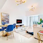 Lux Cayan Superior Suite 3 In Dubai Marina