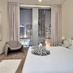 First Class 1Br Captivating City Views