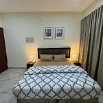Brand New Furnished Studio Appartment Near Union Metro Station