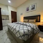Brand New Furnished Studio Appartment Near Union Metro Station