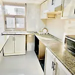 Classic Capsule Holiday Homes - Near Metro Station