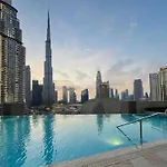 Modern Stylish 2 Bedroom Apartment With Burj Khalifa View