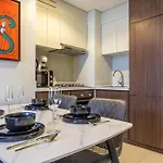 Stylish 2 Bedroom Apt In Business Bay Dubai