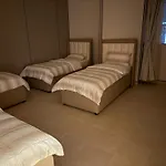 5 Min To Dubai Mall Downtown Dormitory Rooms