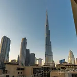 Lux 1 Bedroom Apartment Steps Away From Burj Khalifa & Dubai Mall