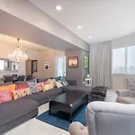 Amazing 4-Bedroom Apartment Perfect For Families In Dubai Marina