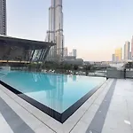Grande Signature,1 Bdr, 4 Guests, Burj Khalifa Infinity Pool, Dubai Mall