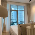 Cozy And Modern Two Bedroom Apartment In Dubai Marina