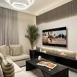 Stunning Luxurious 4Br With Burj Khalifa View And Dubai Mall Tunnel Access