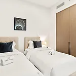 First Class 2Br Luxurious Burj Khalifa View