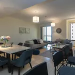Stylish Jbr Apartment, Steps From The Beach