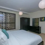 Stylish Jbr Apartment, Steps From The Beach